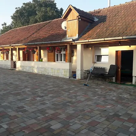 Apartment Hegyalja Vendeghaz Tolcsva